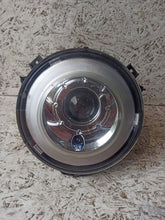 Laden Sie das Bild in den Galerie-Viewer, Frontscheinwerfer Mercedes-Benz W463 A4638200759 Ein Stück (Rechts oder Links) SCH8551877237sr
