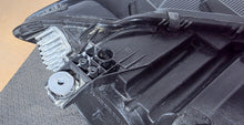 Laden Sie das Bild in den Galerie-Viewer, Frontscheinwerfer VW Touran 5TB941081A Links Scheinwerfer Headlight SCH3136380306ex