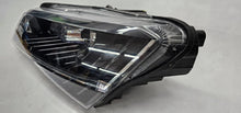 Laden Sie das Bild in den Galerie-Viewer, Frontscheinwerfer Skoda Superb III 3V1941015A Links Scheinwerfer Headlight