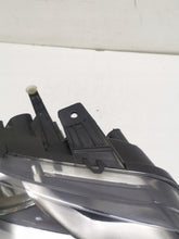 Load image into Gallery viewer, Frontscheinwerfer VW Amarok Rechts Scheinwerfer Headlight SCH8855656675zn