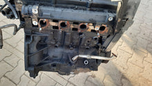 Laden Sie das Bild in den Galerie-Viewer, Motor Renault Clio III K9K766 1.5 DCI 85PS 2004 Diesel Engine Unkomplett