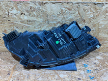 Laden Sie das Bild in den Galerie-Viewer, Frontscheinwerfer Tesla Model 3 1760888-00-F Links Scheinwerfer Headlight SCH5640308815jm
