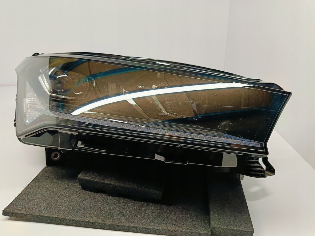 Frontscheinwerfer Skoda Enyaq IV 5az 5LB941016G 1EX014773-82 Full LED Rechts