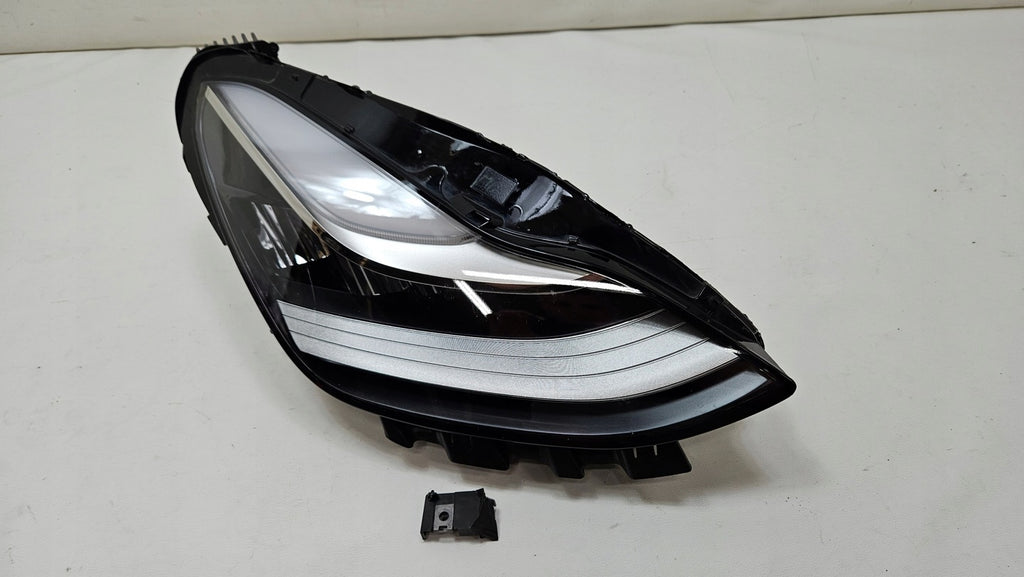 Frontscheinwerfer Tesla Model 3 1077376-00-C LED Rechts Scheinwerfer Headlight