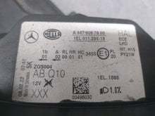 Laden Sie das Bild in den Galerie-Viewer, Frontscheinwerfer Mercedes-Benz Vito W447 A4479067800 Rechts Headlight