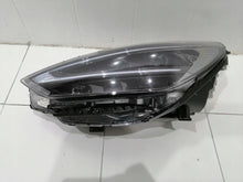 Laden Sie das Bild in den Galerie-Viewer, Frontscheinwerfer Hyundai I30 III 92101G4600 Full LED Links Headlight