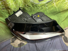 Laden Sie das Bild in den Galerie-Viewer, Frontscheinwerfer Audi A8 4H0941004 Xenon Rechts Scheinwerfer Headlight SCH9857812202py