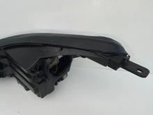 Load image into Gallery viewer, Frontscheinwerfer Kia Sportage Ql 21022018095 92102-F1110 Rechts Headlight