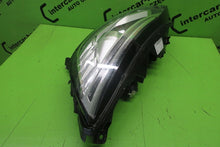 Laden Sie das Bild in den Galerie-Viewer, Frontscheinwerfer Renault Captur Scenic 260606727R Halogen Links Headlight