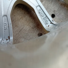 Load image into Gallery viewer, 1x Alufelge 18 Zoll 8.0&quot; 5x120 34ET Glanz Silber 6770464 BMW E91 E93 E90 E92