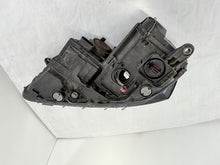 Laden Sie das Bild in den Galerie-Viewer, Frontscheinwerfer VW Passat B7 90010143 Rechts Scheinwerfer Headlight SCH7750729494dq