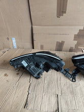 Laden Sie das Bild in den Galerie-Viewer, Frontscheinwerfer Citroën C4 III 9830655980 Ein Satz Scheinwerfer Headlight SCH7575055564lo