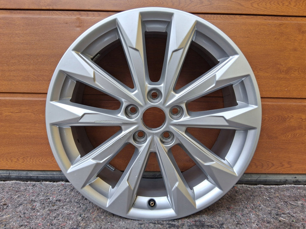 1x Alufelge 18 Zoll 7.0" 5x112 43ET Glanz Silber 83A601025G Audi Q3 Rim Wheel FEL7826236615pe