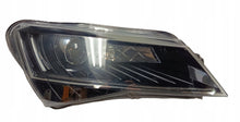 Laden Sie das Bild in den Galerie-Viewer, Frontscheinwerfer Skoda Superb III 3V1941016B Xenon Rechts Headlight SCH5374742560wl