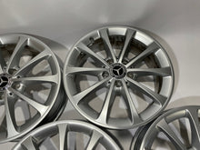Laden Sie das Bild in den Galerie-Viewer, 4x Alufelge 17 Zoll 6.5" 5x112 44ET Glanz Silber A1774010300 Mercedes-Benz FEL8802136106eb