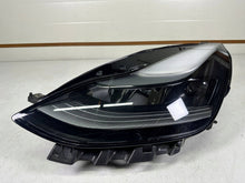 Laden Sie das Bild in den Galerie-Viewer, Frontscheinwerfer Tesla Model 3 1514952-00-D Links Scheinwerfer Headlight SCH2864191167et