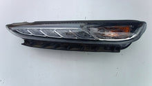 Laden Sie das Bild in den Galerie-Viewer, Frontscheinwerfer Hyundai Kona 92207-J90 LED Ein Stück (Rechts oder Links) SCH7608344676xi