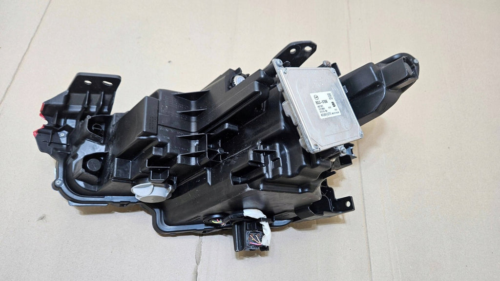 Frontscheinwerfer Mazda III BCJH-51030 Rechts Scheinwerfer Headlight SCH9826570804bv