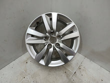 Laden Sie das Bild in den Galerie-Viewer, 1x Alufelge 16 Zoll 7.0" 4x108 44ET 9677989577 Peugeot Rim Wheel FEL7950648986sf