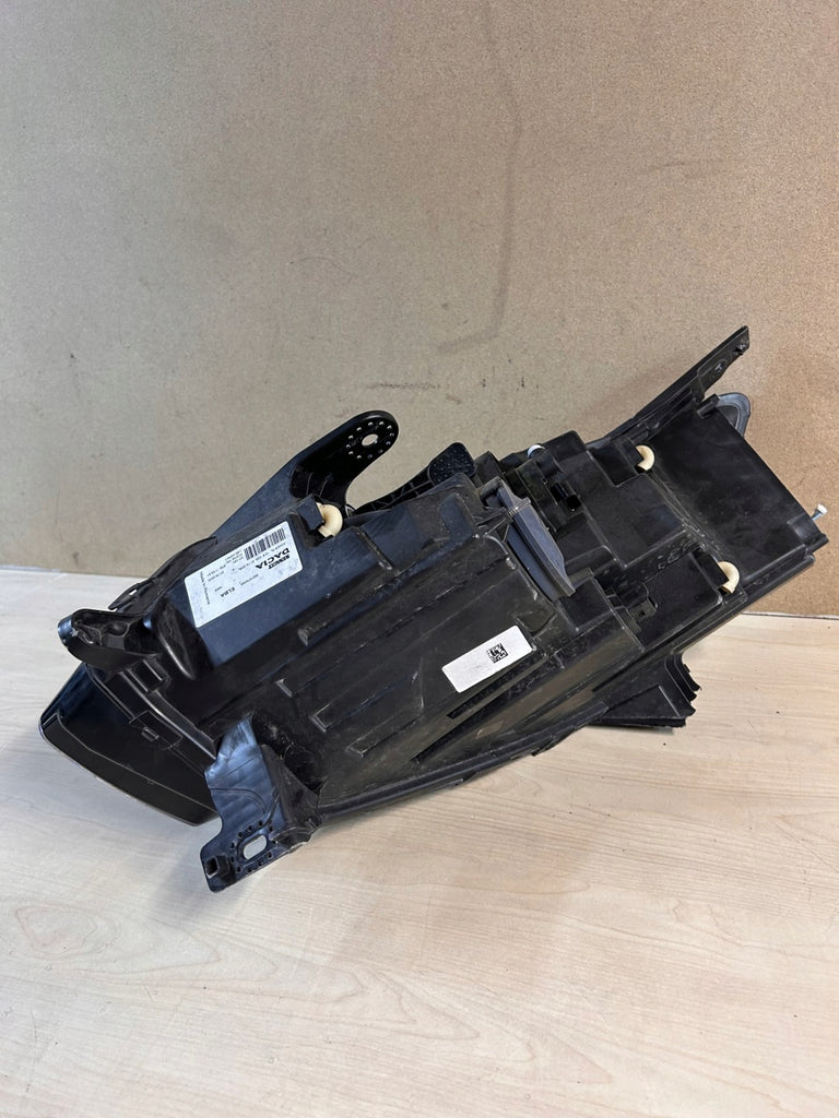 Frontscheinwerfer Dacia Sandero III 260107978R Rechts Scheinwerfer Headlight SCH5276087833jz