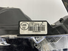 Laden Sie das Bild in den Galerie-Viewer, Frontscheinwerfer Toyota Corolla 81130-02L50 Rechts Scheinwerfer Headlight SCH8438537349wp