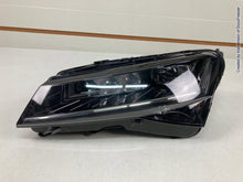 Laden Sie das Bild in den Galerie-Viewer, Frontscheinwerfer Skoda Superb III 3V1941015D Full LED Links Headlight