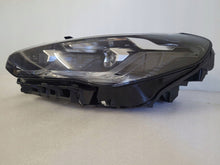 Laden Sie das Bild in den Galerie-Viewer, Frontscheinwerfer BMW 2 U06 5A42247-08 Full LED Ein Stück (Rechts oder Links) SCH3655313907bw