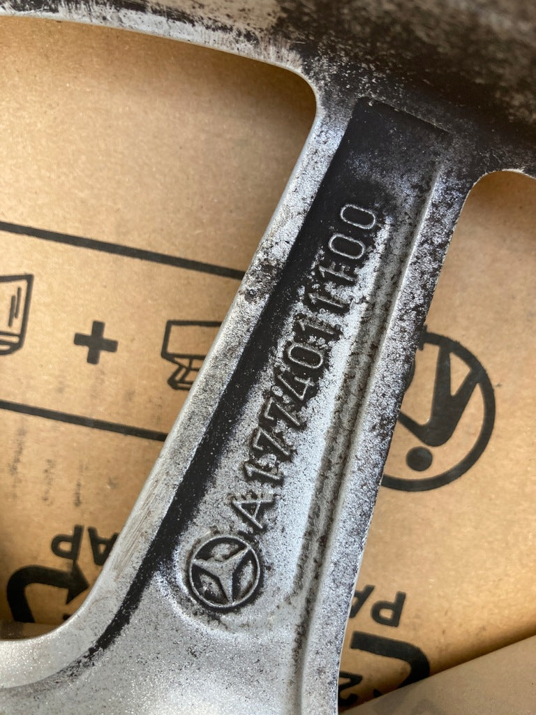 1x Alufelge 16 Zoll 6.5" 5x112 44ET Glanz Silber A1774011100 Mercedes-Benz FEL3925162013go