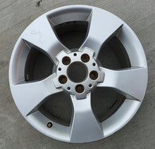 Load image into Gallery viewer, 1x Alufelge 17 Zoll 8.0" 5x112 57ET Glanz Silber A2044013102 Mercedes-Benz X204 FEL6348190750xi