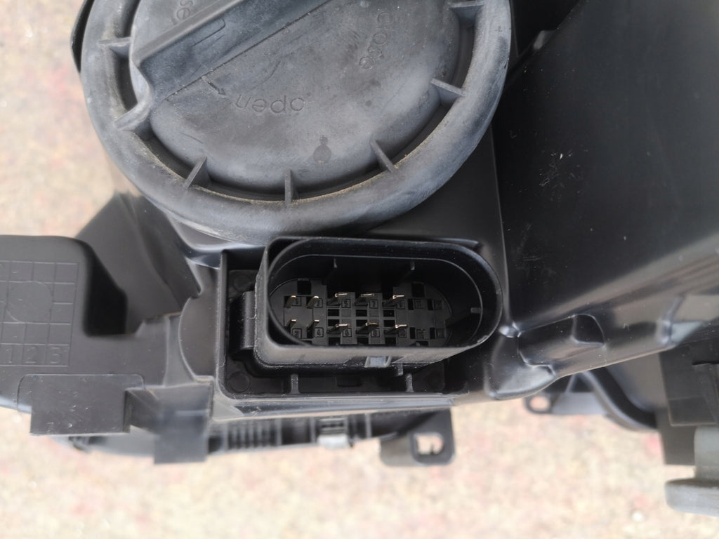 Frontscheinwerfer Mercedes-Benz X204 W204 A2048208559 Rechts Headlight SCH3423457444ks