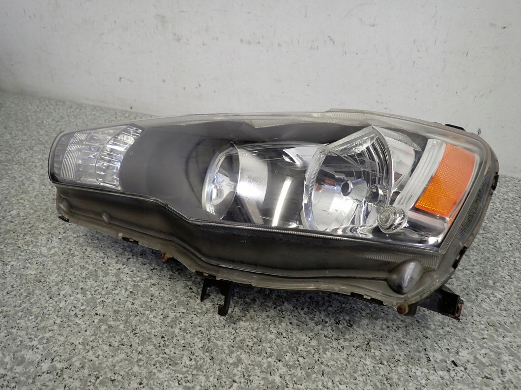 Frontscheinwerfer Mitsubishi Lancer VIII Links Scheinwerfer Headlight