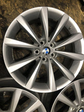 Laden Sie das Bild in den Galerie-Viewer, 4x Alufelge 18 Zoll 8.0" 5x112 30ET Glanz Silber BMW Rim Wheel FEL2415344780xr