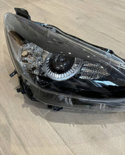 Laden Sie das Bild in den Galerie-Viewer, Frontscheinwerfer Mazda 2 D43N-51030 LED Rechts Scheinwerfer Headlight