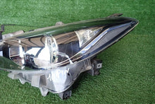 Laden Sie das Bild in den Galerie-Viewer, Frontscheinwerfer Mazda 3 BHR151040 Ein Stück (Rechts oder Links) Headlight SCH3151202291fj