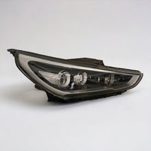 Laden Sie das Bild in den Galerie-Viewer, Frontscheinwerfer Hyundai I30 III 92102G4100 LED Rechts Scheinwerfer Headlight