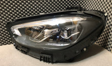 Laden Sie das Bild in den Galerie-Viewer, Frontscheinwerfer Mercedes-Benz A2069060703 Links Scheinwerfer Headlight