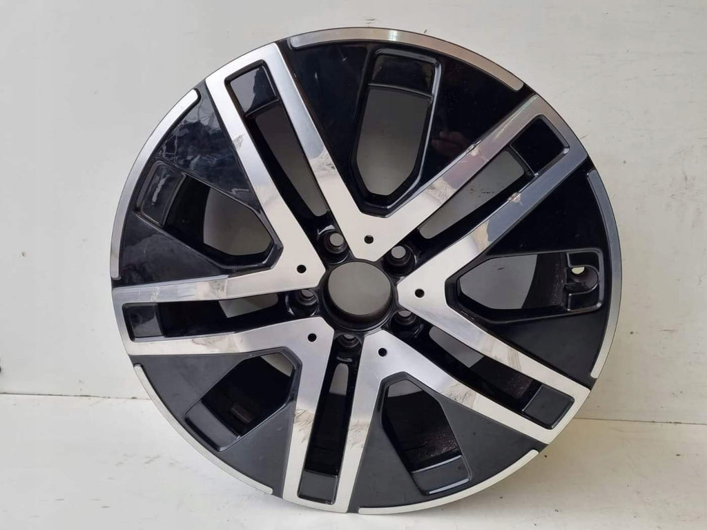 1x Alufelge 18 Zoll 7.5" 5x112 A2474012700 Mercedes-Benz Gla Rim Wheel