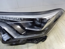 Laden Sie das Bild in den Galerie-Viewer, Frontscheinwerfer Honda Chr 81150-F4170 Full LED Links Scheinwerfer Headlight