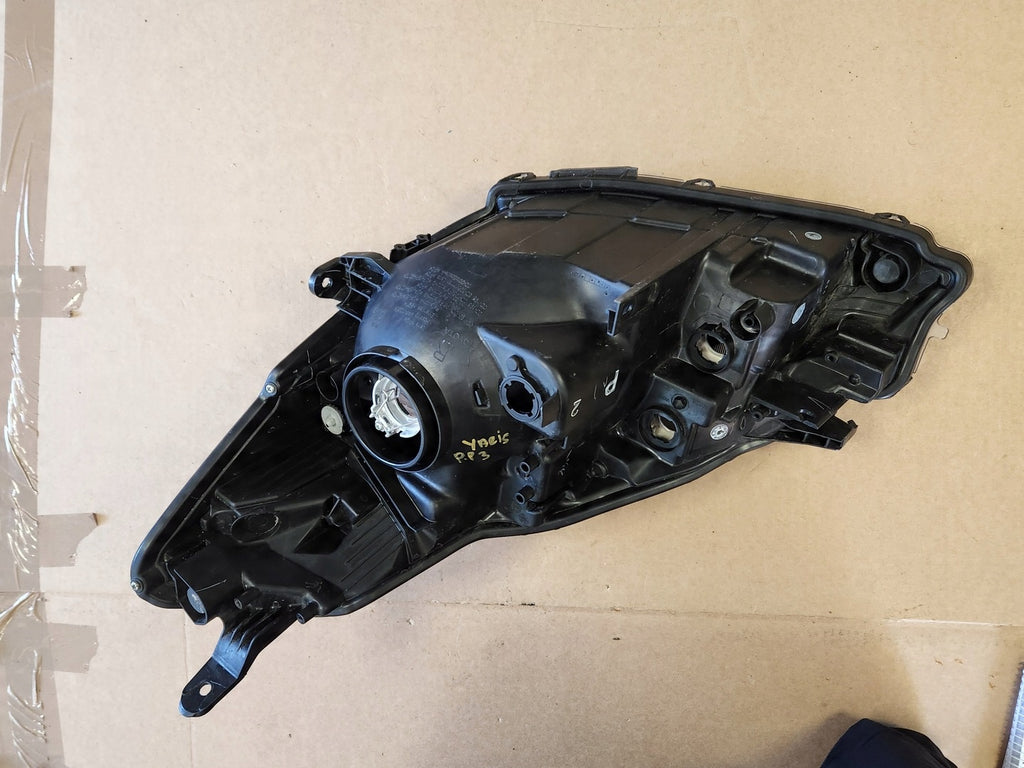 Frontscheinwerfer Toyota Yaris Rechts Scheinwerfer Headlight