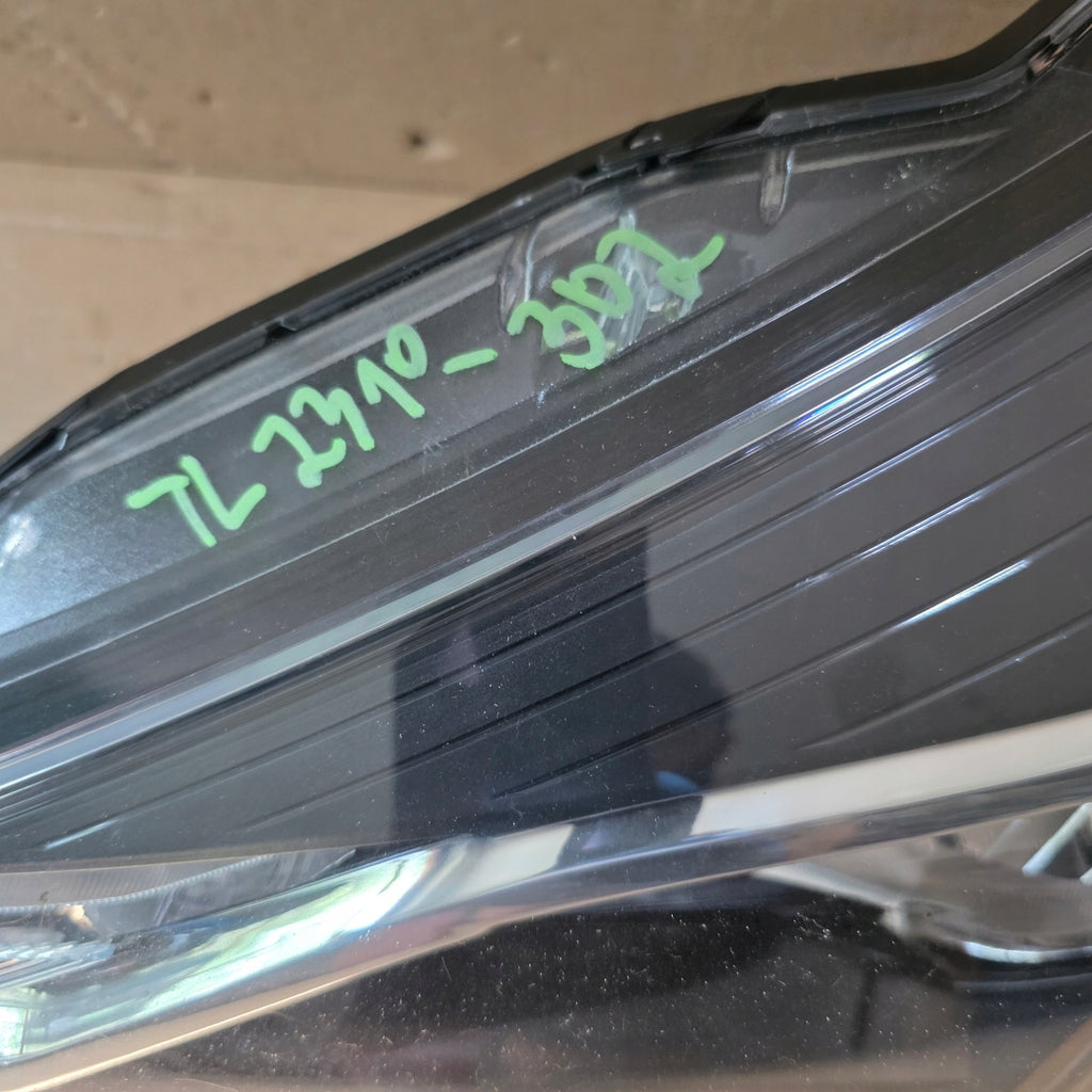 Frontscheinwerfer Toyota Yaris 695060102 Links Scheinwerfer Headlight SCH9014898584li