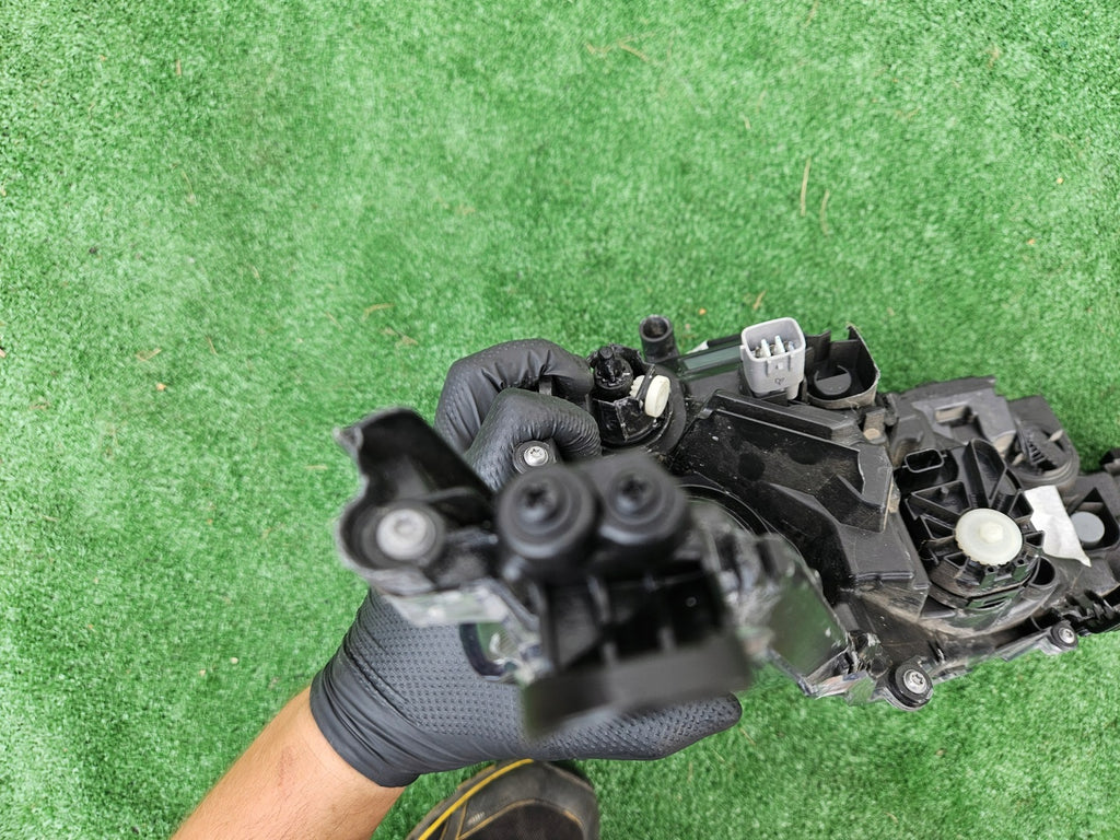 Frontscheinwerfer Toyota Corolla 81110-02S70 LED Ein Stück (Rechts oder Links) SCH2985299110rn
