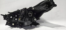 Load image into Gallery viewer, Frontscheinwerfer Toyota Yaris Rechts Scheinwerfer Headlight