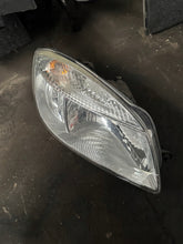 Laden Sie das Bild in den Galerie-Viewer, Frontscheinwerfer Skoda Fabia II Rechts Scheinwerfer Headlight