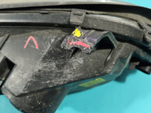 Laden Sie das Bild in den Galerie-Viewer, Frontscheinwerfer Opel Zafira A 1449153 24434826 Xenon Rechts oder Links