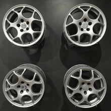 Laden Sie das Bild in den Galerie-Viewer, 4x Alufelge 15 Zoll 7.0" 5x100 38ET Glanz Silber F509074 VW Passat B4 Golf I FEL2372702730ca