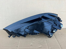 Laden Sie das Bild in den Galerie-Viewer, Frontscheinwerfer VW Golf VII Sportsvan 517941034B 90056399 Xenon Rechts SCH9911568523pe