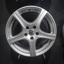 Laden Sie das Bild in den Galerie-Viewer, 4x Alufelge 17 Zoll 7.0" 5x112 45ET Audi Q2 Rim Wheel FEL9971602288wl