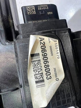 Load image into Gallery viewer, Frontscheinwerfer Mercedes-Benz W206 A2069068003 Ein Stück (Rechts oder Links) SCH5344141092zk