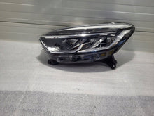 Laden Sie das Bild in den Galerie-Viewer, Frontscheinwerfer Renault Captur I 260606152R Links Scheinwerfer Headlight SCH3615589010mr