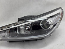Load image into Gallery viewer, Frontscheinwerfer Hyundai I30 III 92101G4000 Links Scheinwerfer Headlight SCH9786102920am
